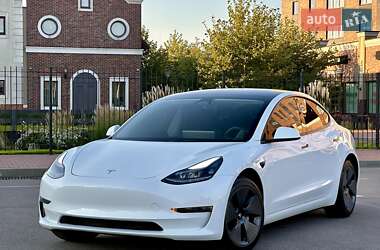 Седан Tesla Model 3 2023 в Києві