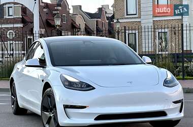 Седан Tesla Model 3 2023 в Києві