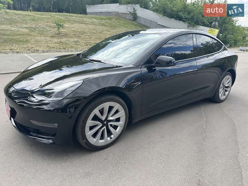 Седан Tesla Model 3 2022 в Запоріжжі