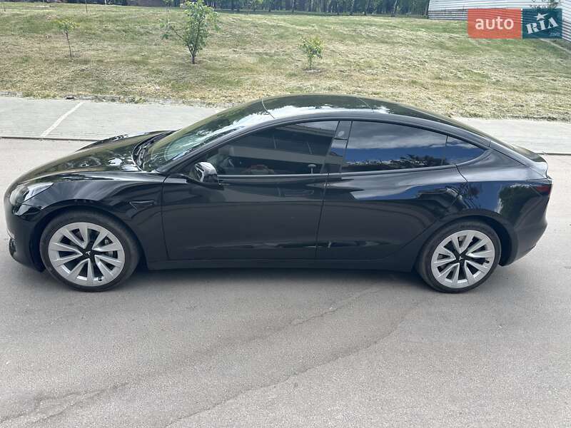 Седан Tesla Model 3 2022 в Запоріжжі