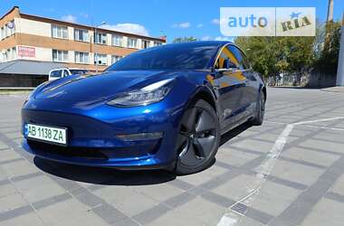 Седан Tesla Model 3 2020 в Виннице