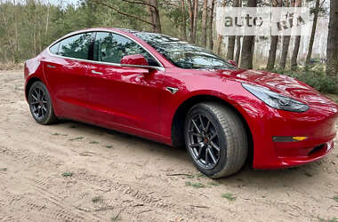 Седан Tesla Model 3 2021 в Львове