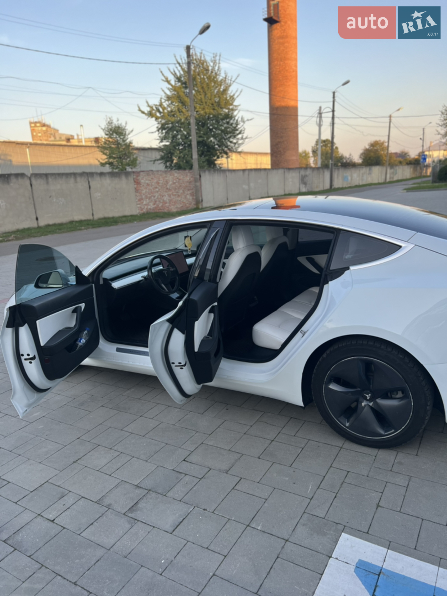 2018 Tesla Model 3 - мініатюра 13