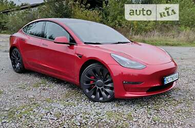 Седан Tesla Model 3 2021 в Львове