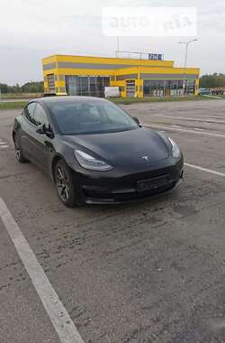 Седан Tesla Model 3 2021 в Киеве