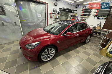 Седан Tesla Model 3 2018 в 