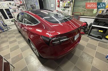 Седан Tesla Model 3 2018 в 