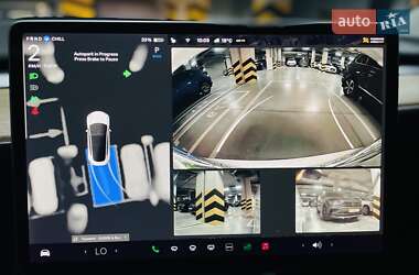 Седан Tesla Model 3 2021 в Киеве