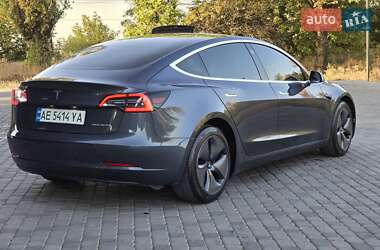 Седан Tesla Model 3 2019 в Першотравенске