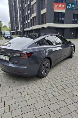 Седан Tesla Model 3 2020 в 