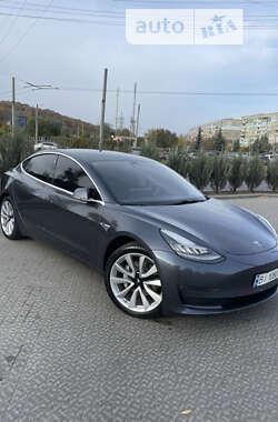 Седан Tesla Model 3 2019 в Полтаві