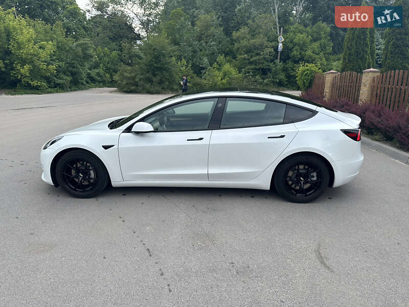 Седан Tesla Model 3 2021 в Днепре