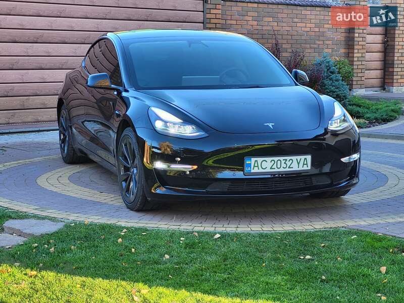 Tesla Model 3 2021