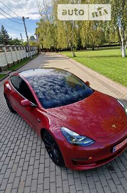 Седан Tesla Model 3 2021 в 