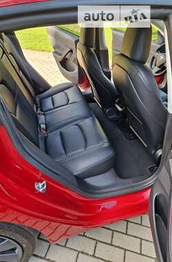 Седан Tesla Model 3 2021 в 