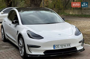 Седан Tesla Model 3 2019 в Черновцах