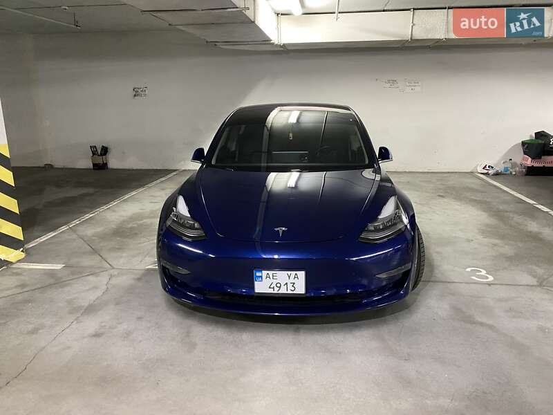 Седан Tesla Model 3 2018 в Дніпрі
