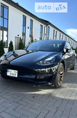 Седан Tesla Model 3 2022 в Києві