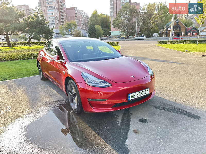 Tesla Model 3 2018