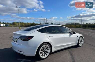 Седан Tesla Model 3 2021 в 