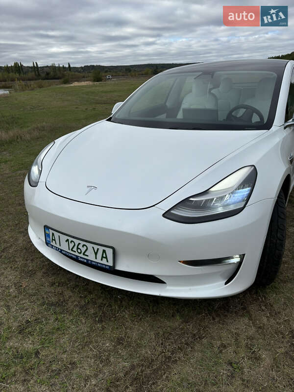 Седан Tesla Model 3 2019 в Білій Церкві