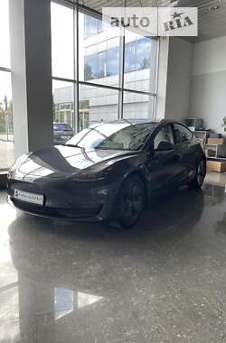 Седан Tesla Model 3 2022 в Львове