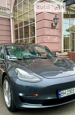 Седан Tesla Model 3 2019 в Одесі