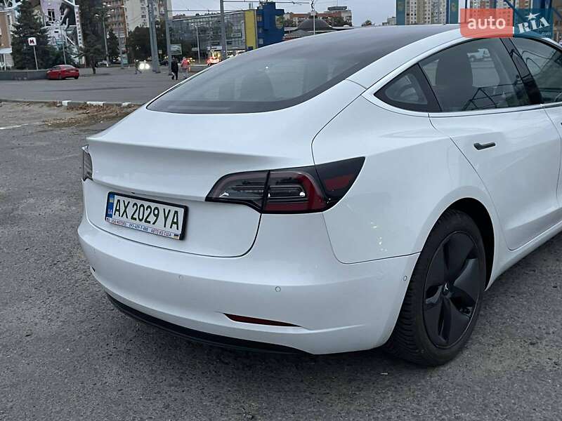 Седан Tesla Model 3 2018 в Харькове