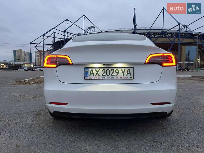 Седан Tesla Model 3 2018 в Харькове