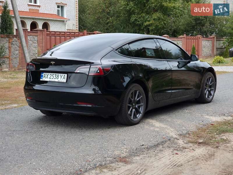 Седан Tesla Model 3 2021 в Харкові