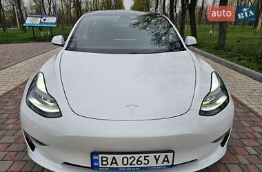 Седан Tesla Model 3 2021 в Кропивницком