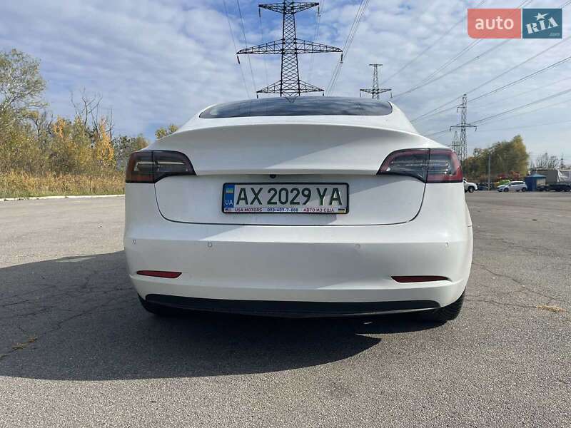 Седан Tesla Model 3 2018 в Харькове