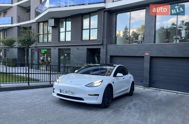 Седан Tesla Model 3 2020 в 