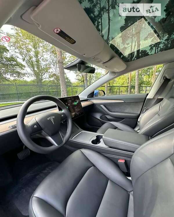 Седан Tesla Model 3 2022 в Вінниці