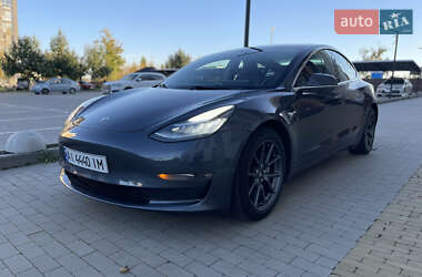 Седан Tesla Model 3 2018 в Білогородці