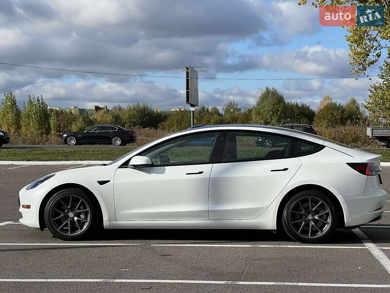Седан Tesla Model 3 2022 в Луцке фото 6 Седан Tesla Model 3 2022 в Луцке