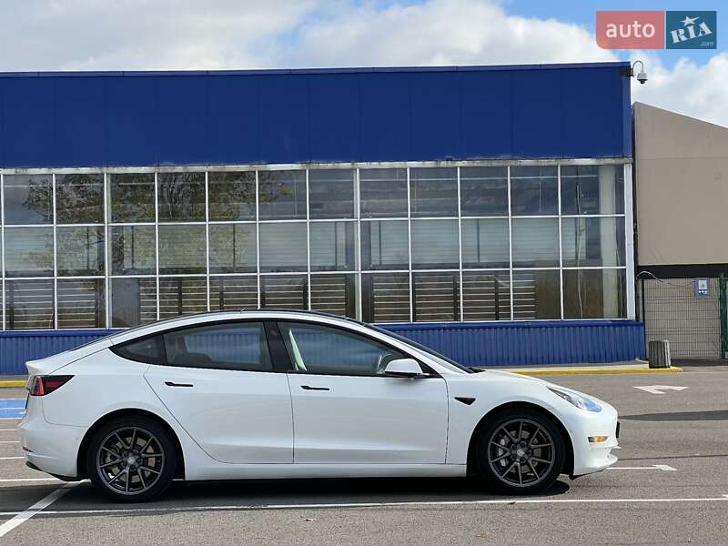 Седан Tesla Model 3 2022 в Луцке фото 15 Седан Tesla Model 3 2022 в Луцке