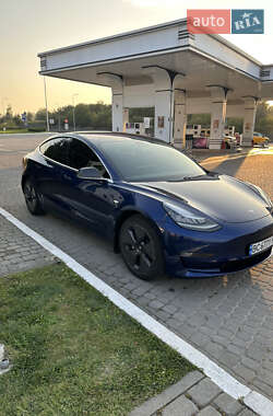 Седан Tesla Model 3 2018 в Львове