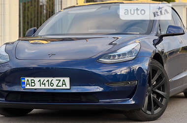 Седан Tesla Model 3 2020 в Вінниці