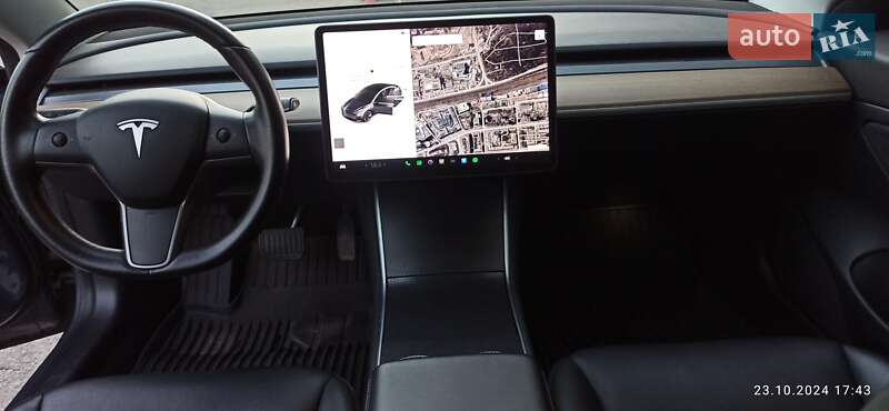 Седан Tesla Model 3 2019 в Киеве