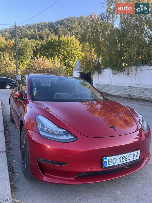 Седан Tesla Model 3 2018 в Тернополі