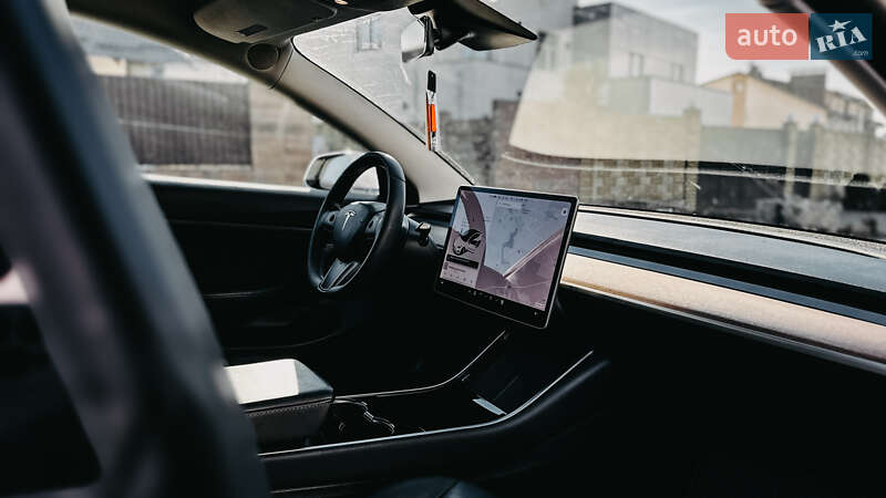 Седан Tesla Model 3 2020 в Рівному фото 20 Седан Tesla Model 3 2020 в Рівному
