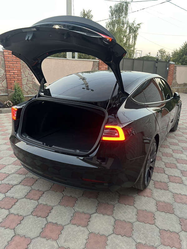 Седан Tesla Model 3 2020 в Харкові