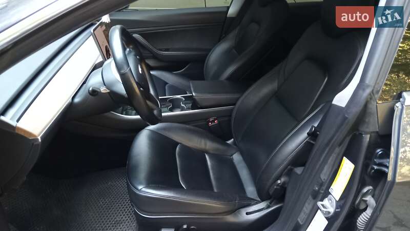 Седан Tesla Model 3 2019 в Запорожье
