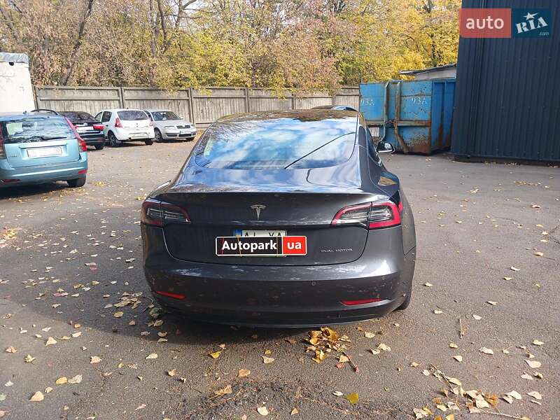 Седан Tesla Model 3 2018 в Киеве