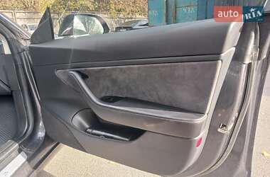 Седан Tesla Model 3 2018 в 