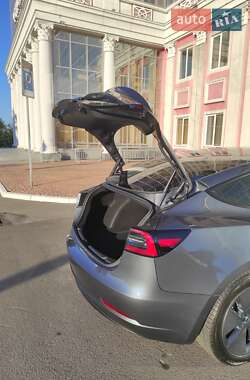 Седан Tesla Model 3 2023 в Одессе