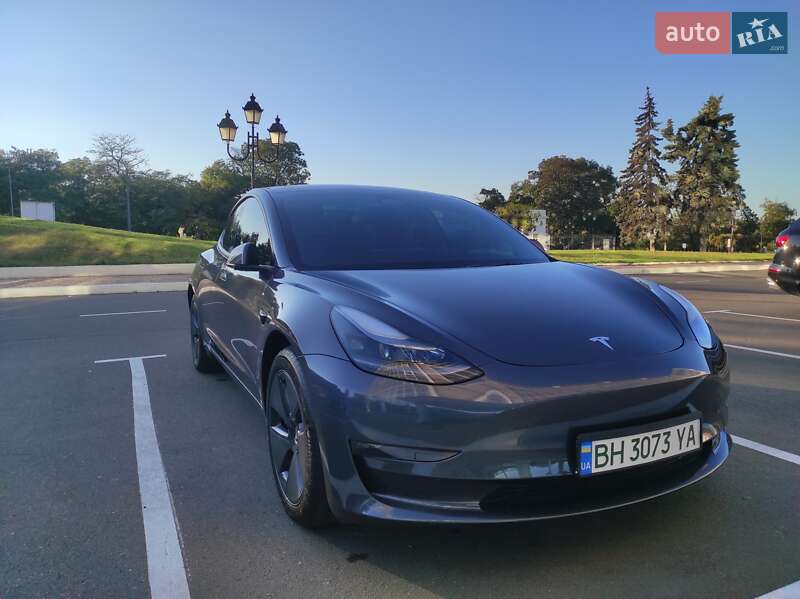 Tesla Model 3 2023