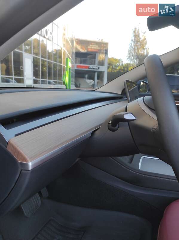 Седан Tesla Model 3 2023 в Одессе