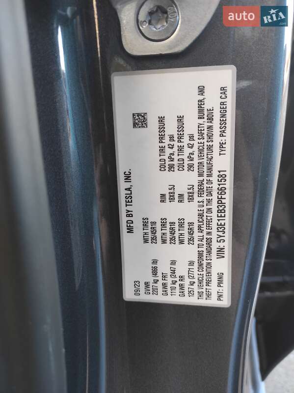 Седан Tesla Model 3 2023 в Одессе